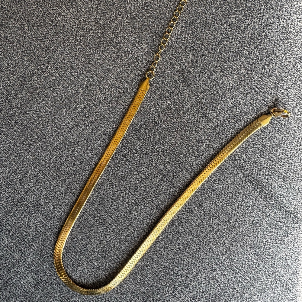 Luxurious Gold Herringbone Necklace
